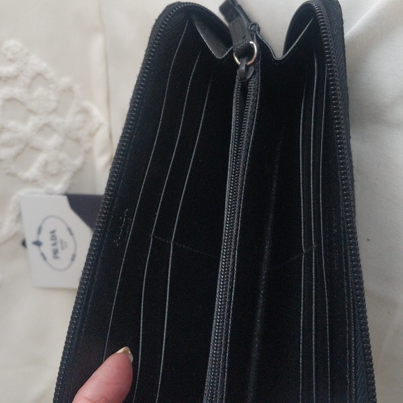 PRADA Nylon 🖤Black Quilted Zip Around Wallet 💯% Authentic NWOT - Picture 4 of 10